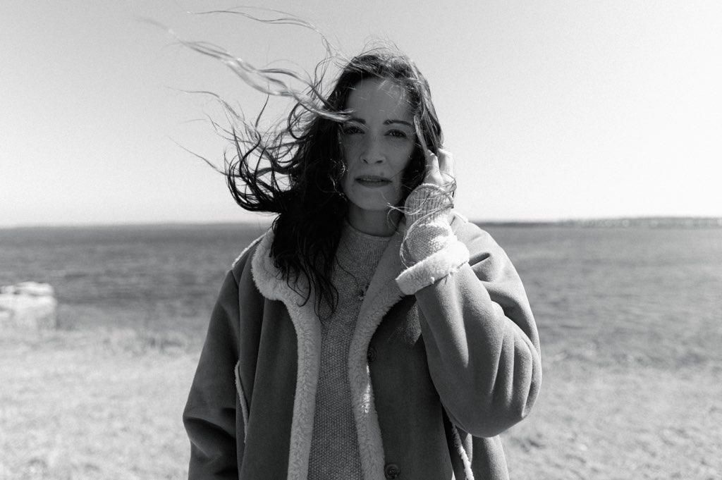 I Come From an Island (Jenny MacDonald  & Margaret Jourdan Studios)